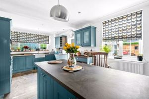 Kitchen- click for photo gallery